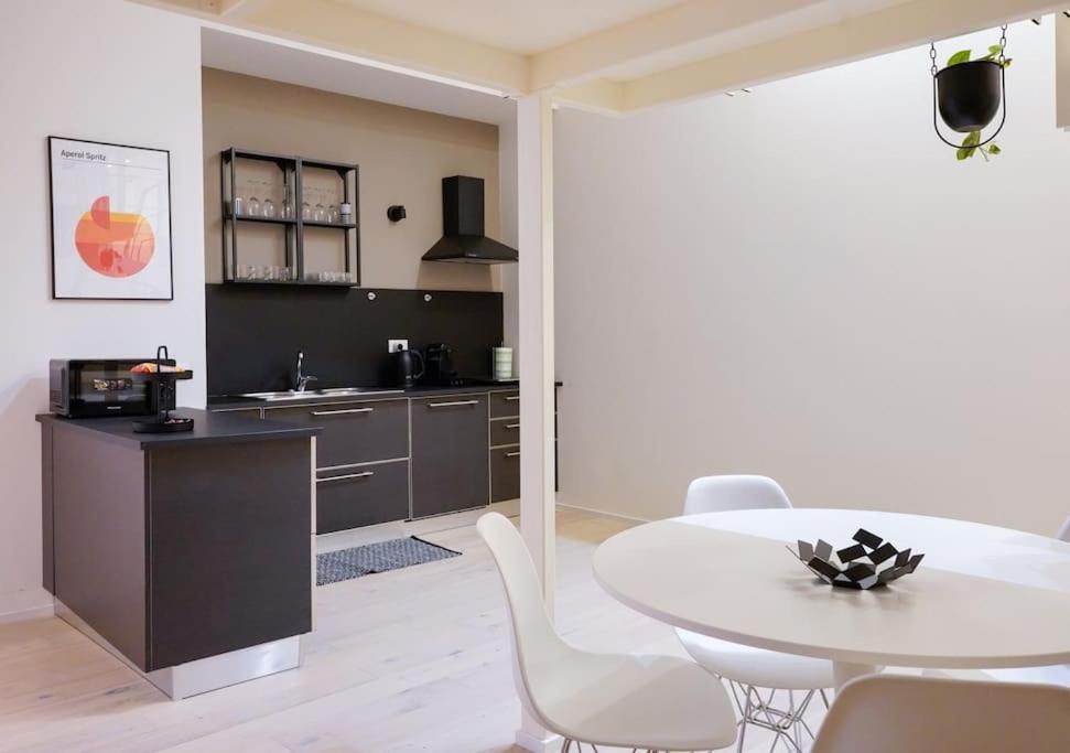 Navigli-Bocconi Spazio Luce Design Apartment Milan Bagian luar foto